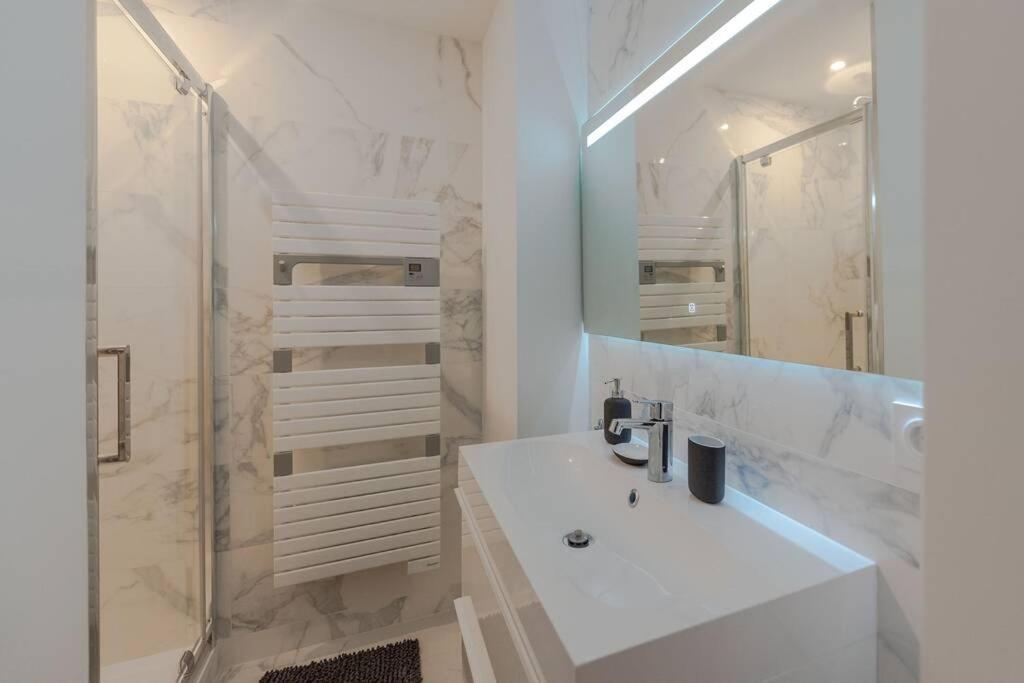 מאני-לה-הונגרה Arty Paris Apartment Disneyland מראה חיצוני תמונה